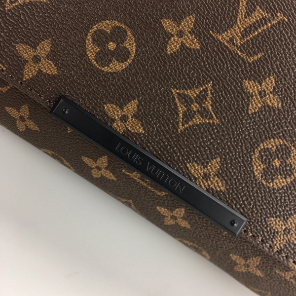 ルイヴィトンバッグ角部分ディテール